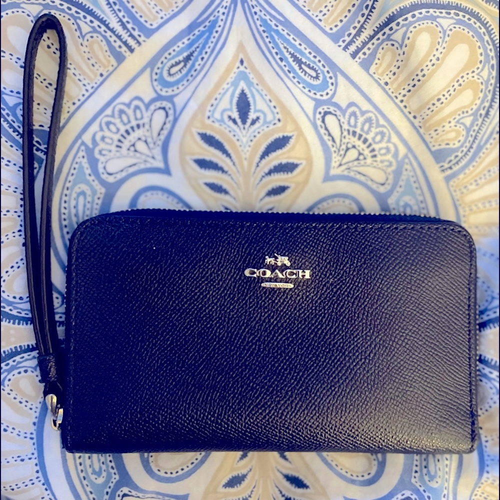 Like new Coach long zip around wallet